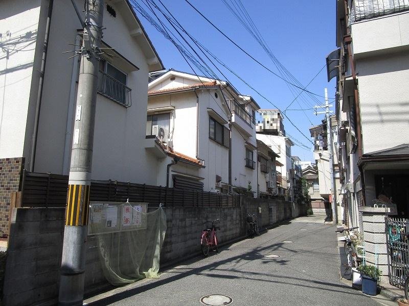 現地を含む東側道路