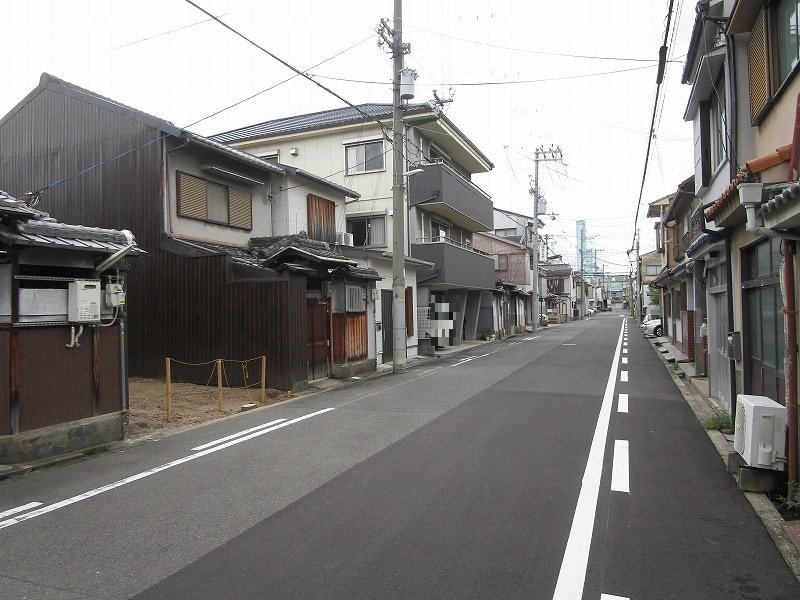 現地を含む前面道路