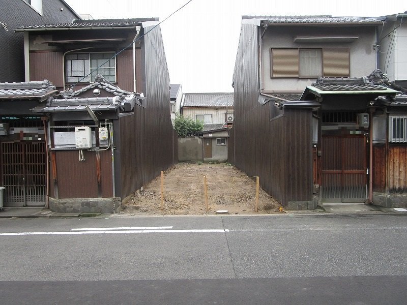 現地を含む前面道路２